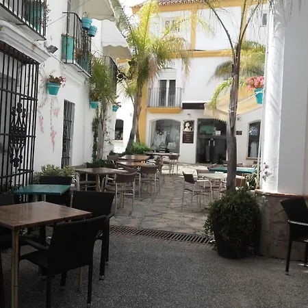 With One Bedroom In Estepona, With Wifi - 220 M From The Bea شقة إِستيبونا