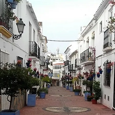 With One Bedroom In Estepona, With Wifi - 220 M From The Bea شقة إِستيبونا